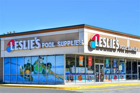 leslie's pool